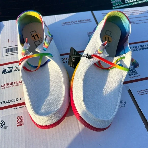Hey dude Wendy size 11 BNWT women’s pride rainbow 🌈 slip on shoes - Picture 2 of 8